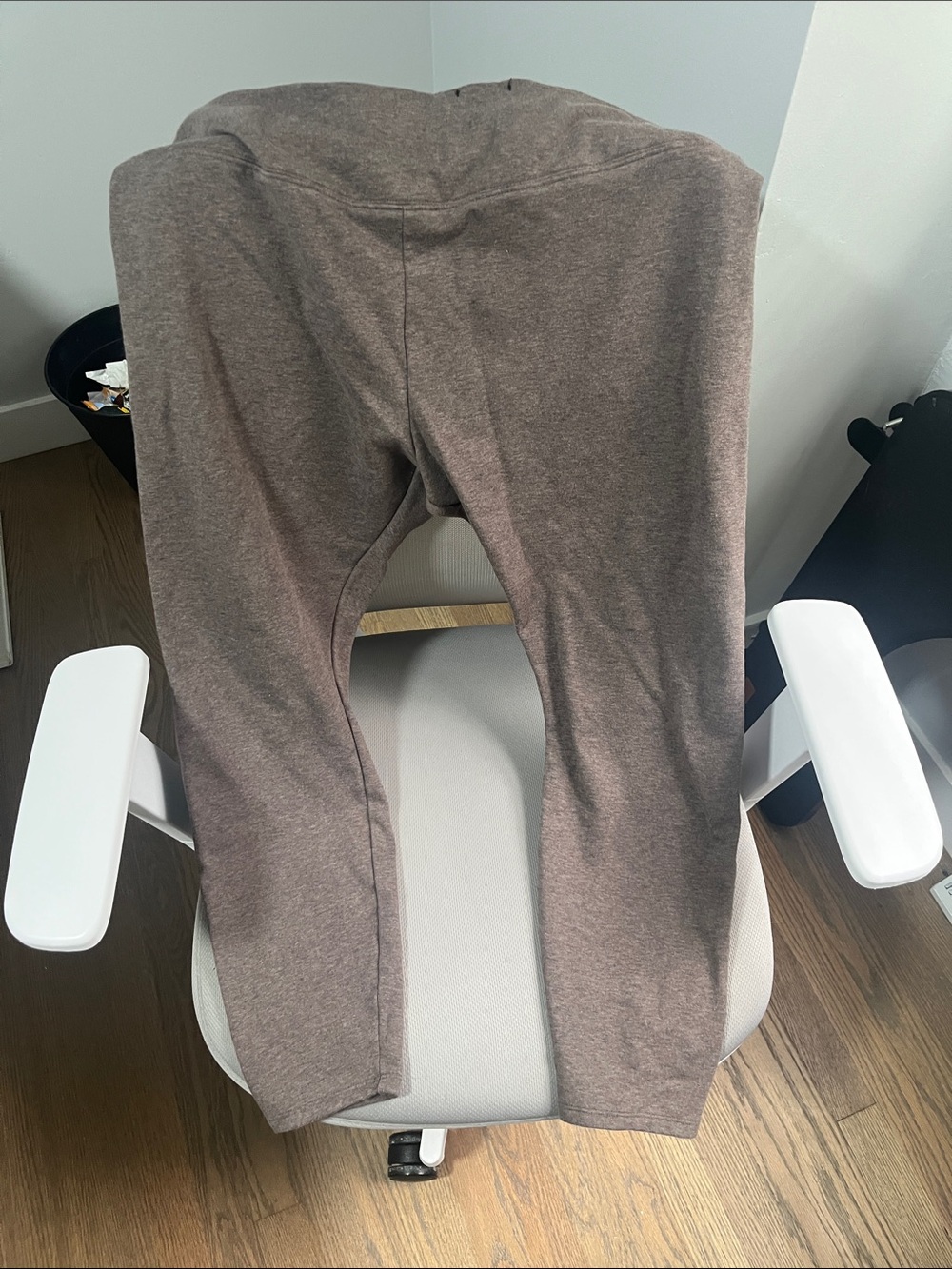 Vera Wang Women's Brown Heathered Leggings
